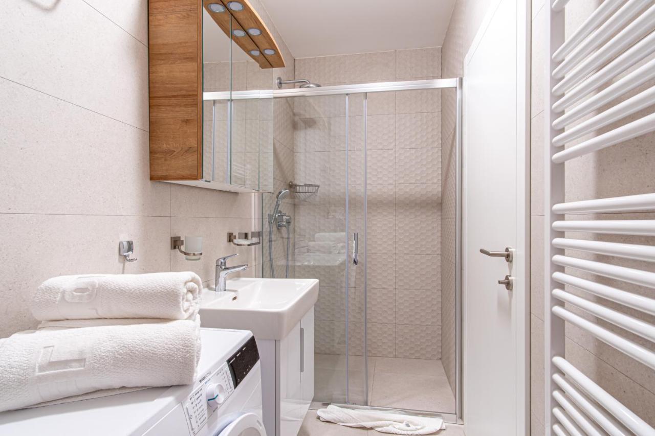 Ledeno More Luxury Apartments スプリト エクステリア 写真