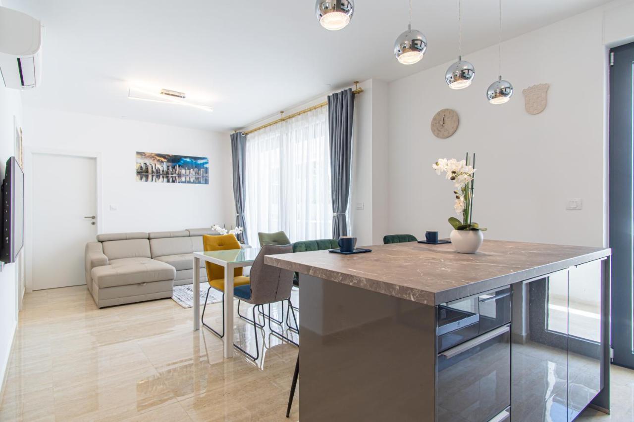 Ledeno More Luxury Apartments スプリト エクステリア 写真